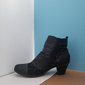 Genuine Leather Victorian-era Low heel ankle boot with Side zipper, Wool 42/11us